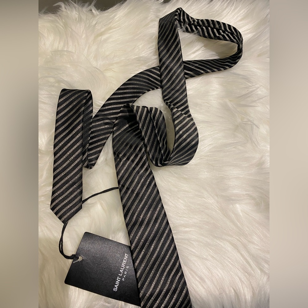 ⭐️ YSL Yves Saint Laurent Tie⭐️
